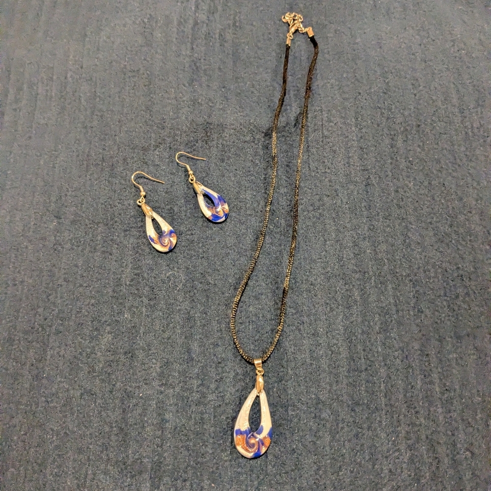 Elegant Blue and Silver Swirl Earrings and Necklace Set